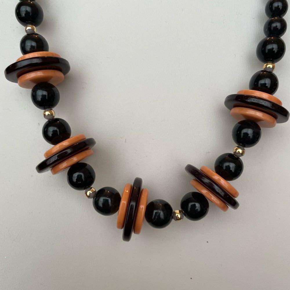 N801 BLACK BEADED NECKLACE‎